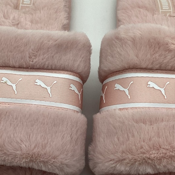 2104. Pink Puma Fluff Remix Slippers NWT Size 9 - Picture 3 of 4
